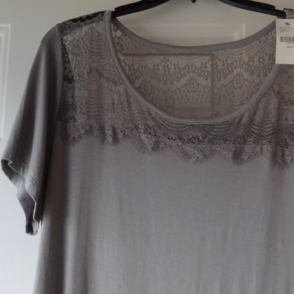 Lane Bryant's gray 14/16 top with lace trim nwt
